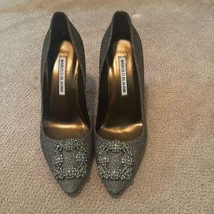 Manolo Blahnik Sparkling Hangisi Pump US8/EU38